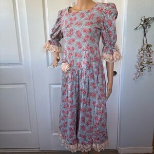 VINTAGE 80s handmade COTTAGECORE floral peach lace trim dress M blue pink